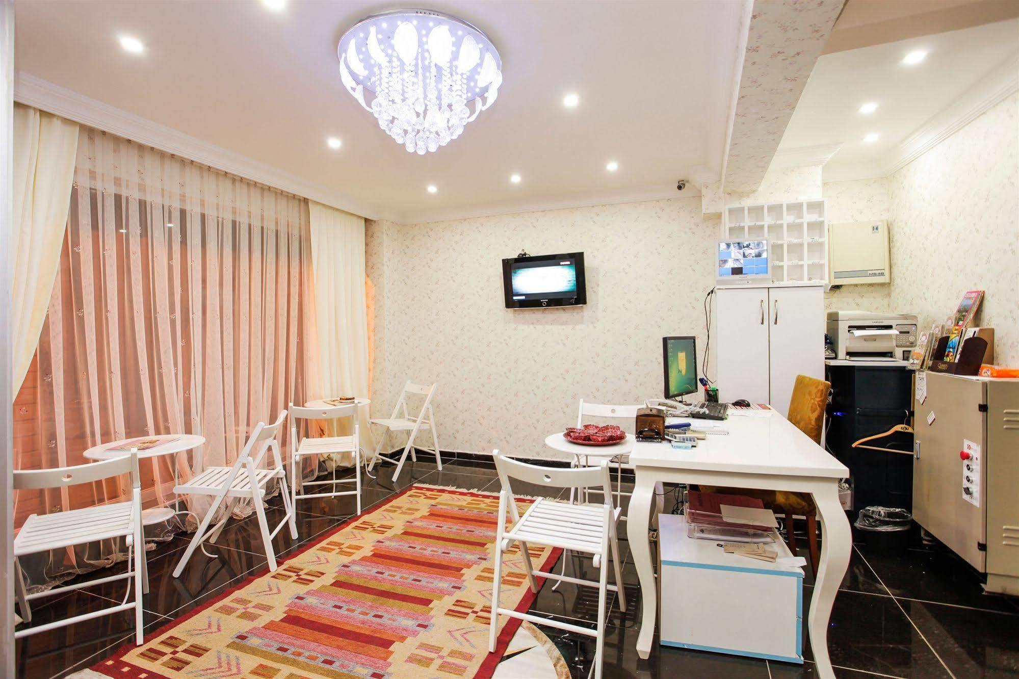 Casa Mia Hotel Истанбул Екстериор снимка