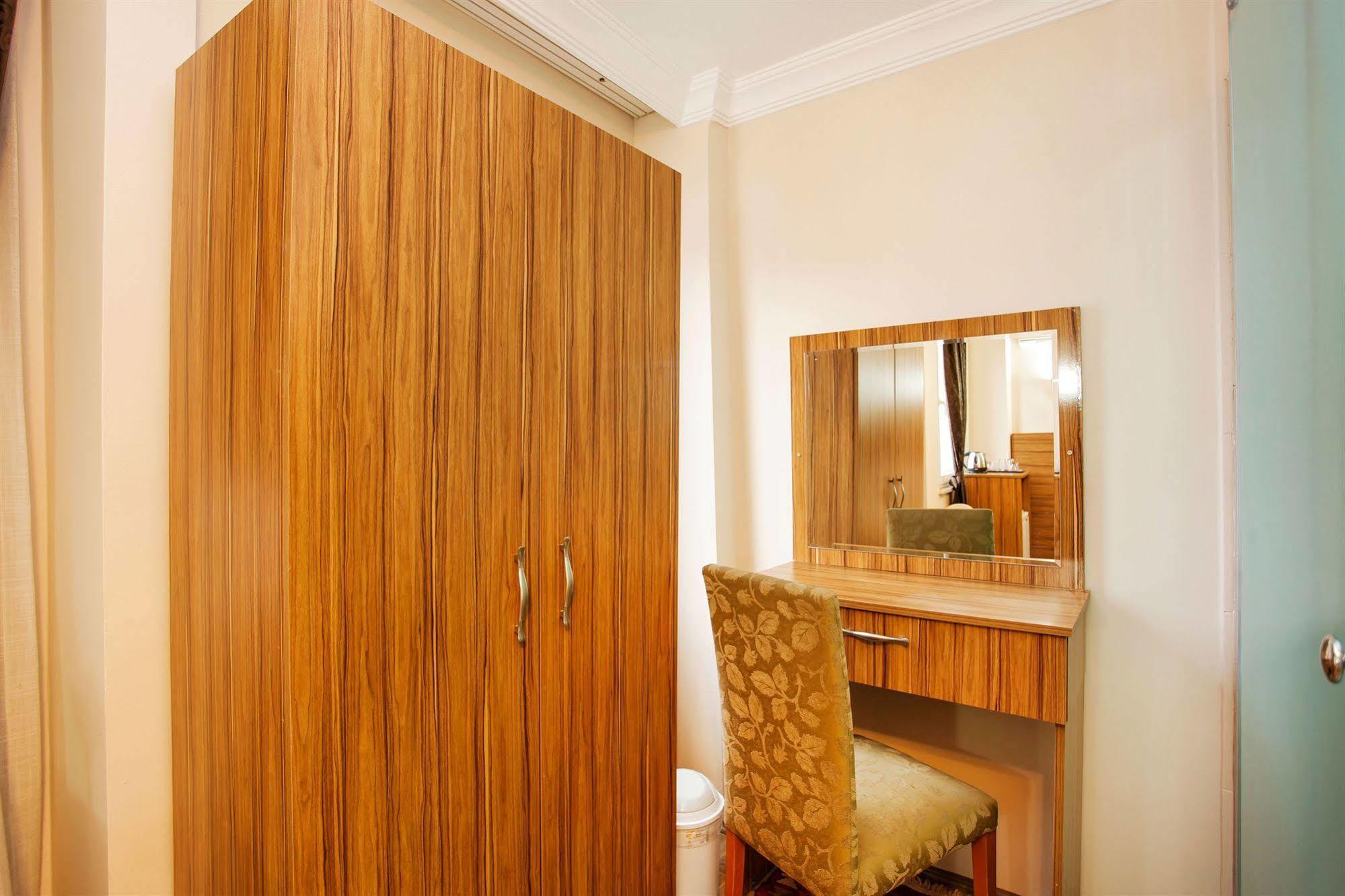 Casa Mia Hotel Истанбул Екстериор снимка