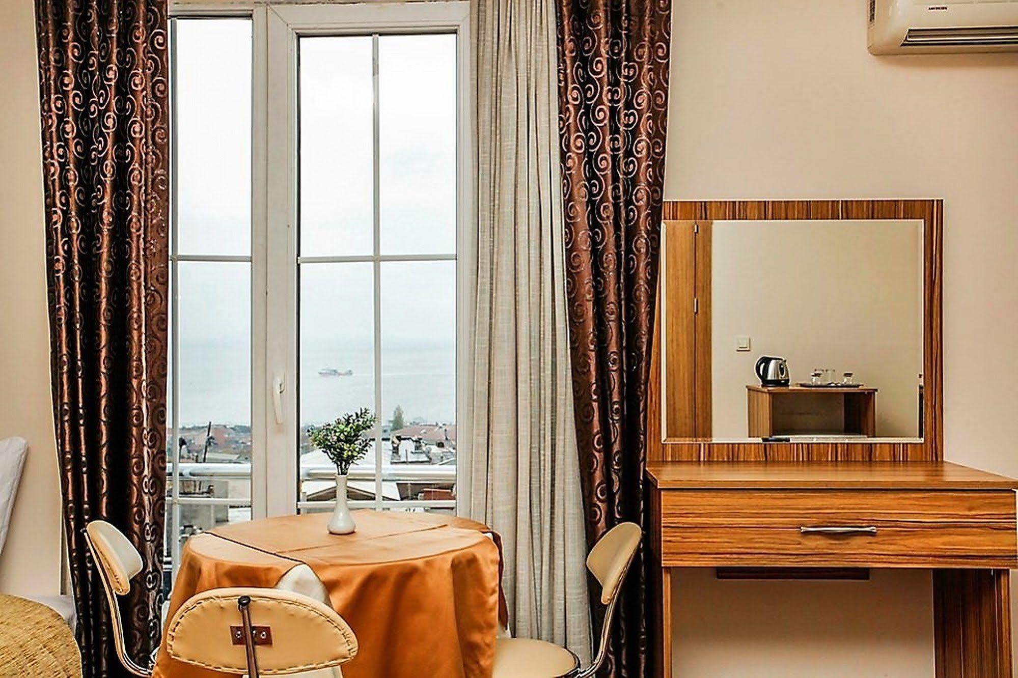Casa Mia Hotel Истанбул Екстериор снимка