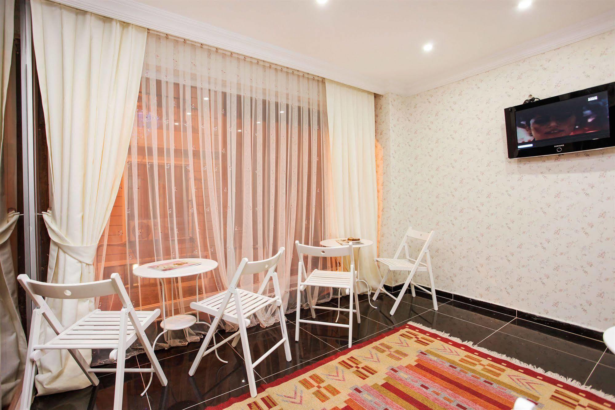 Casa Mia Hotel Истанбул Екстериор снимка