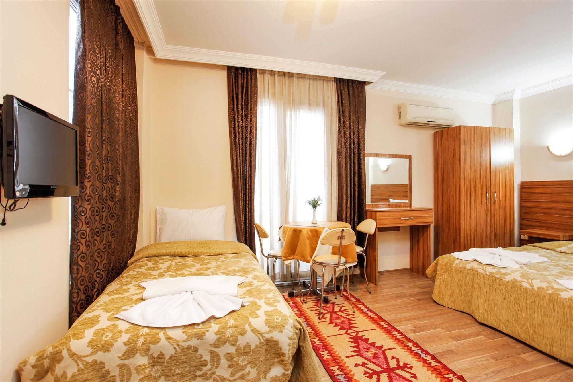Casa Mia Hotel Истанбул Екстериор снимка